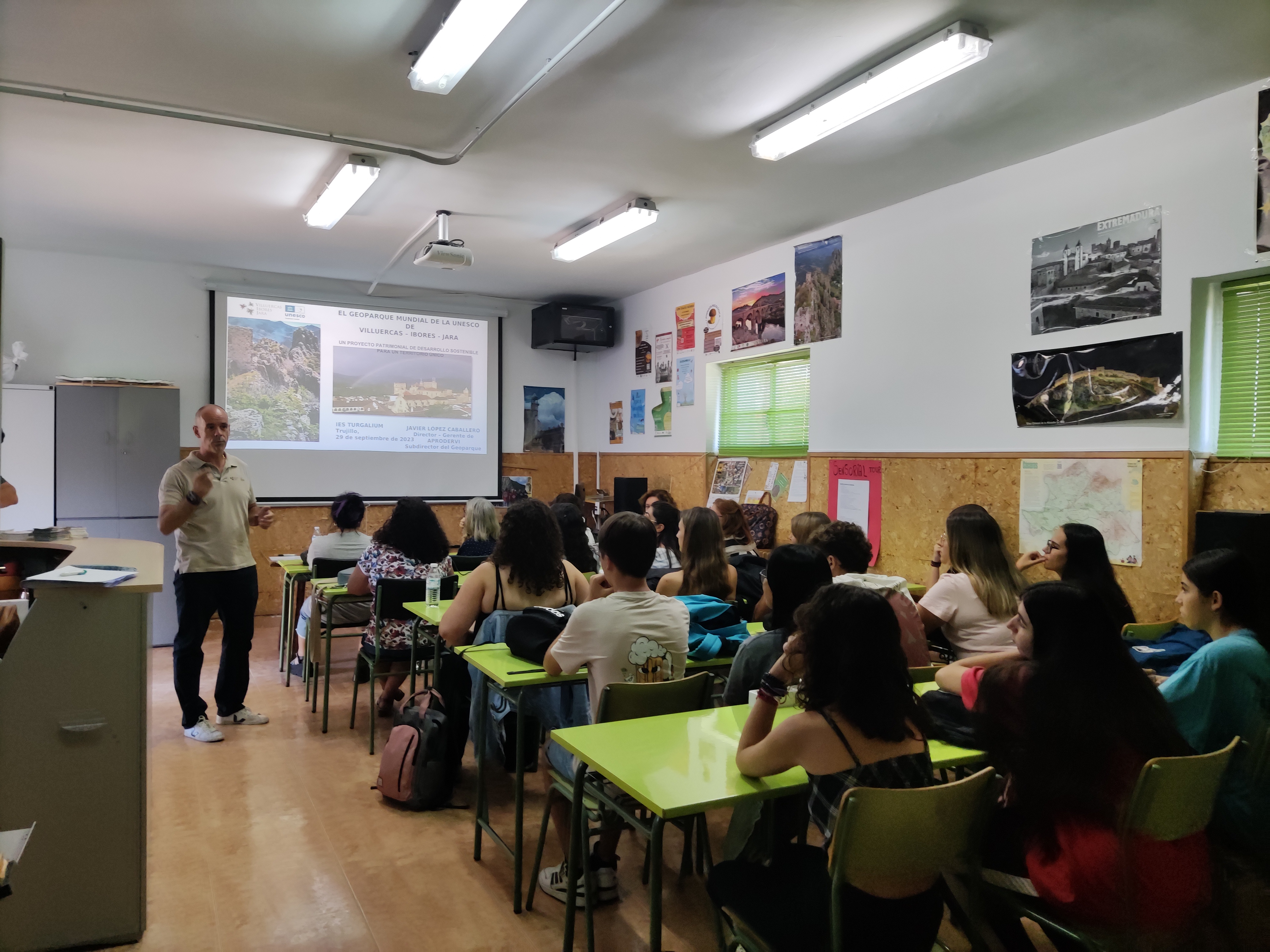 GEOPARQUE VILLUERCAS IBORES JARA CHARLA FP GUIA INFORMACIÓN Y ASISTENCIA TURÍSTICAS IES TURGALIUM 2